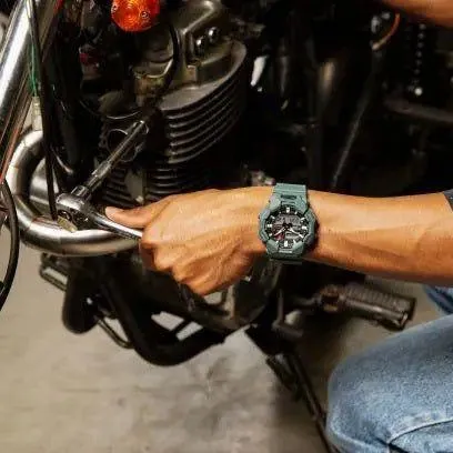 CASIO G-SHOCK Mod. NEW RUGGED BASIC Analog-Digital a with 10-Year Battery