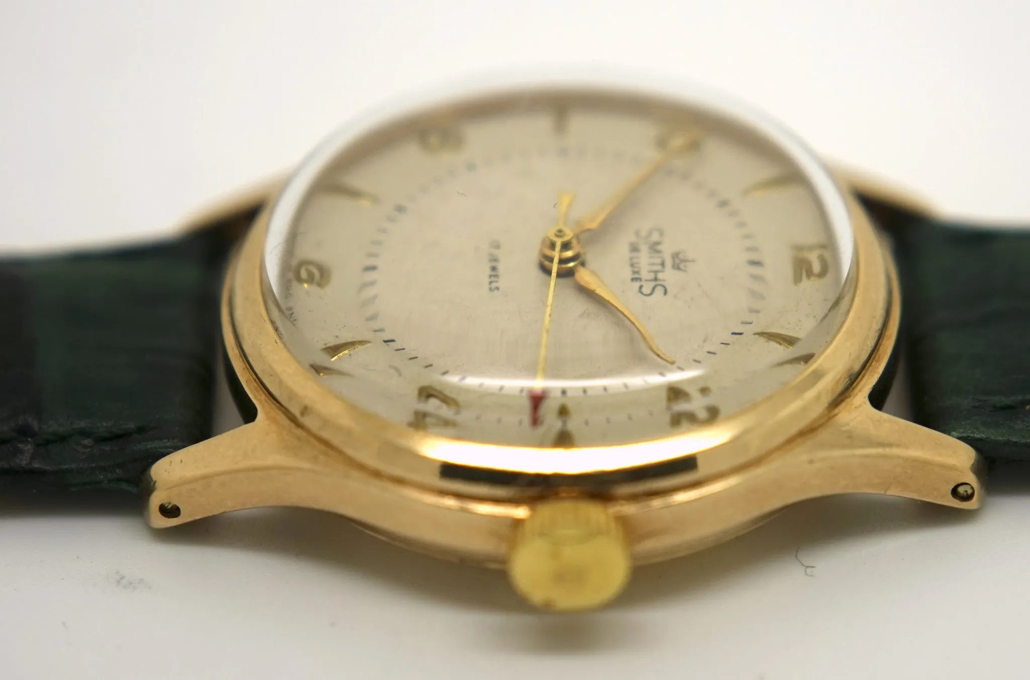 DELUXE SMITHS 17 JEWEL DENNISON AQUATITE CASED BRISTOL CARS 9CT GOLD WATCH