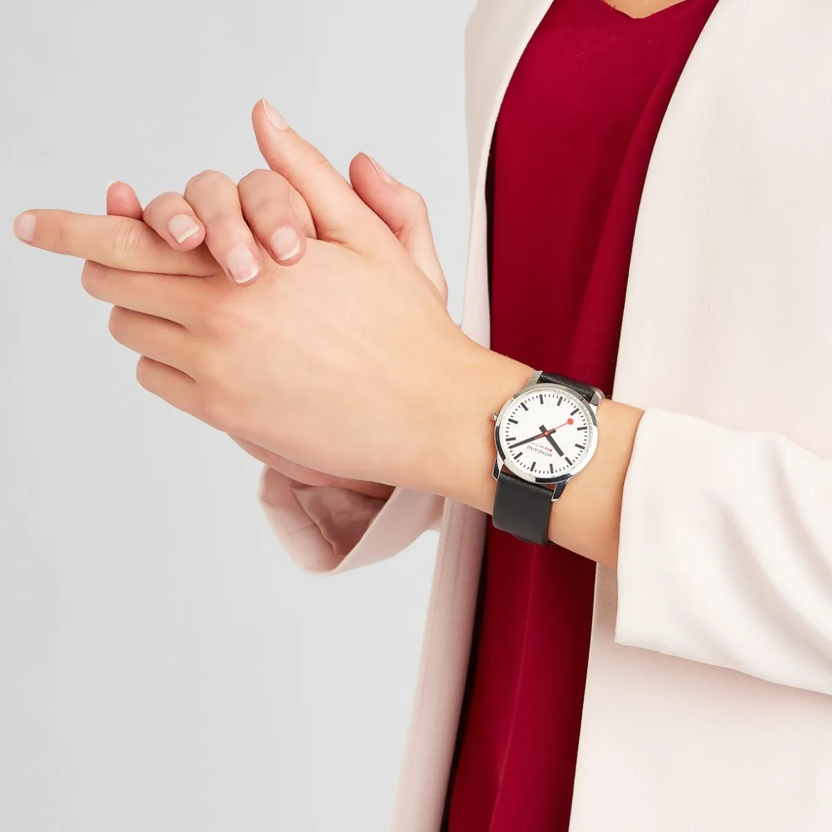 Mondaine SBB wristwatch Simply Elegant 36 mm A400.30351.12SBB
