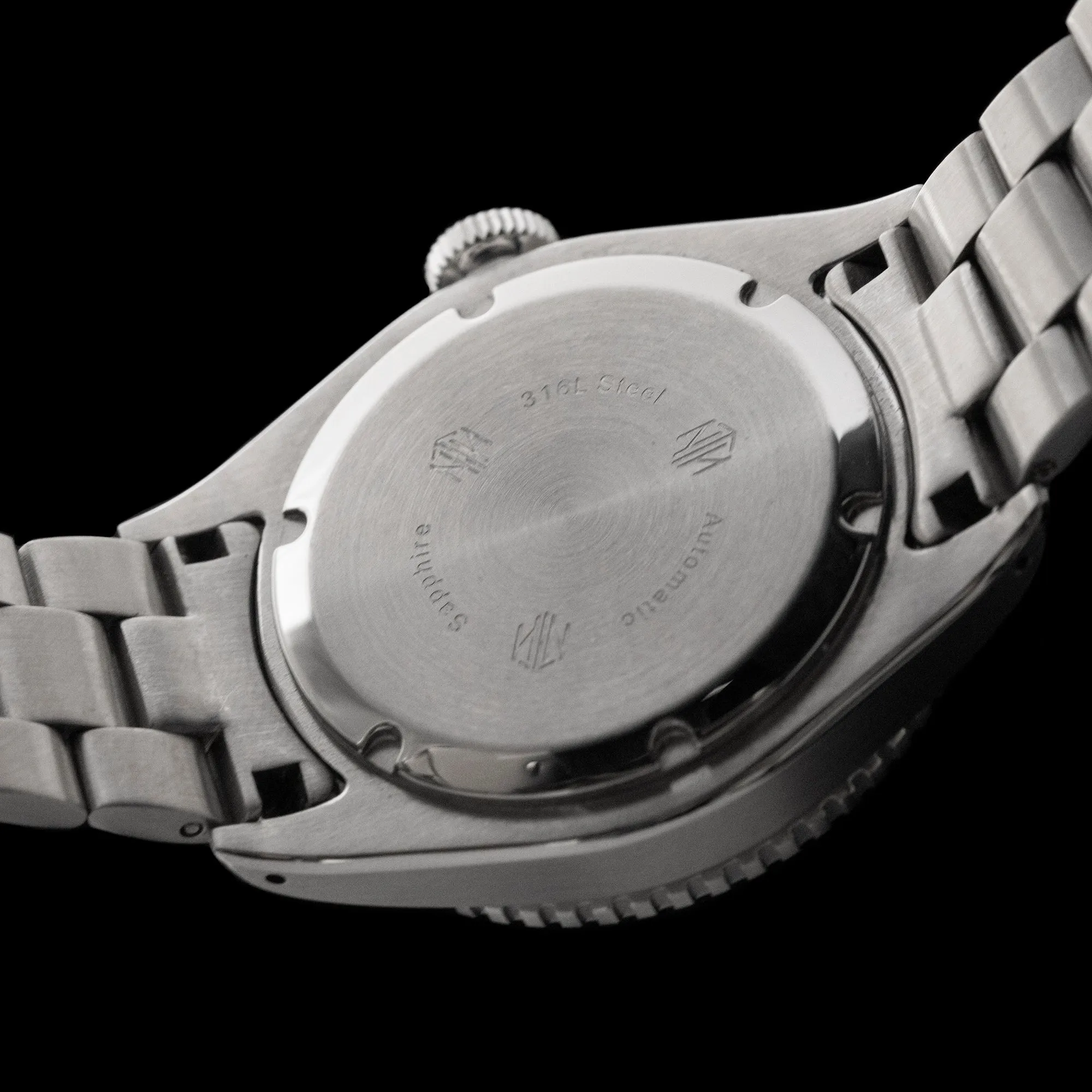 NTH - Nacken Date ‘Steel Bezel’