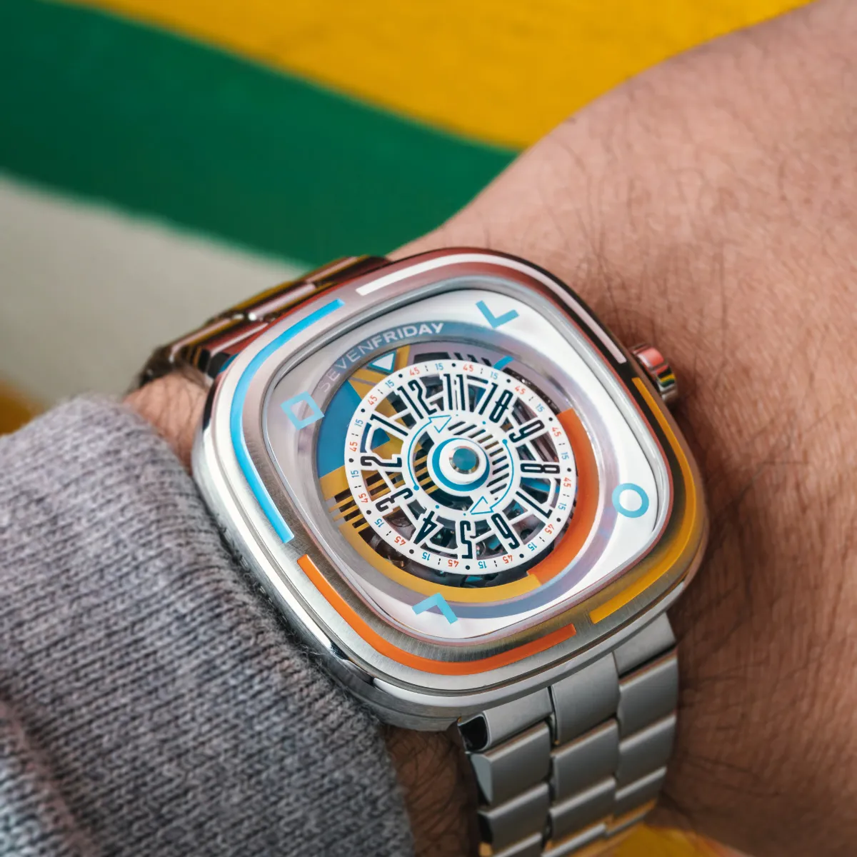 SEVENFRIDAY T1/08 "BAUHAUS"