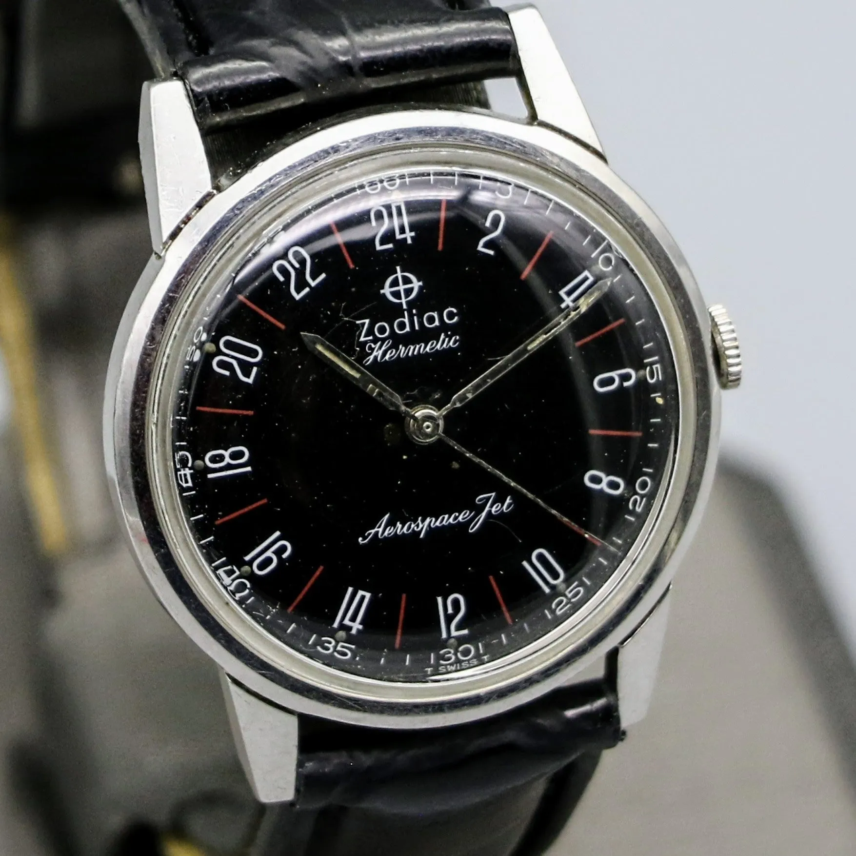 ZODIAC Hermetic Aerospace Jet Wristwatch Cal. 721 17 Jewels Swiss Watch
